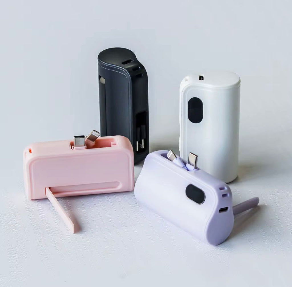 3-in-1 Mini Powerbank mit Display & Kabelhalter 5000mAh