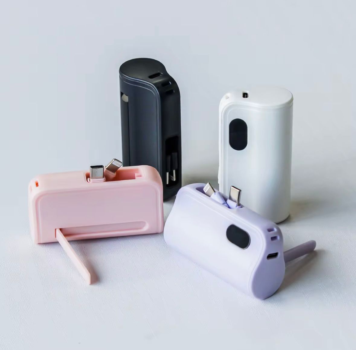 3-in-1 Mini Powerbank mit Display & Kabelhalter 5000mAh